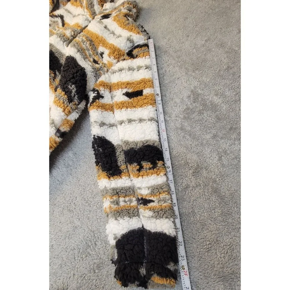 Cabin Fever by Ramatex Sherpa Pullover Bear Sweater - Picture 10 of 15